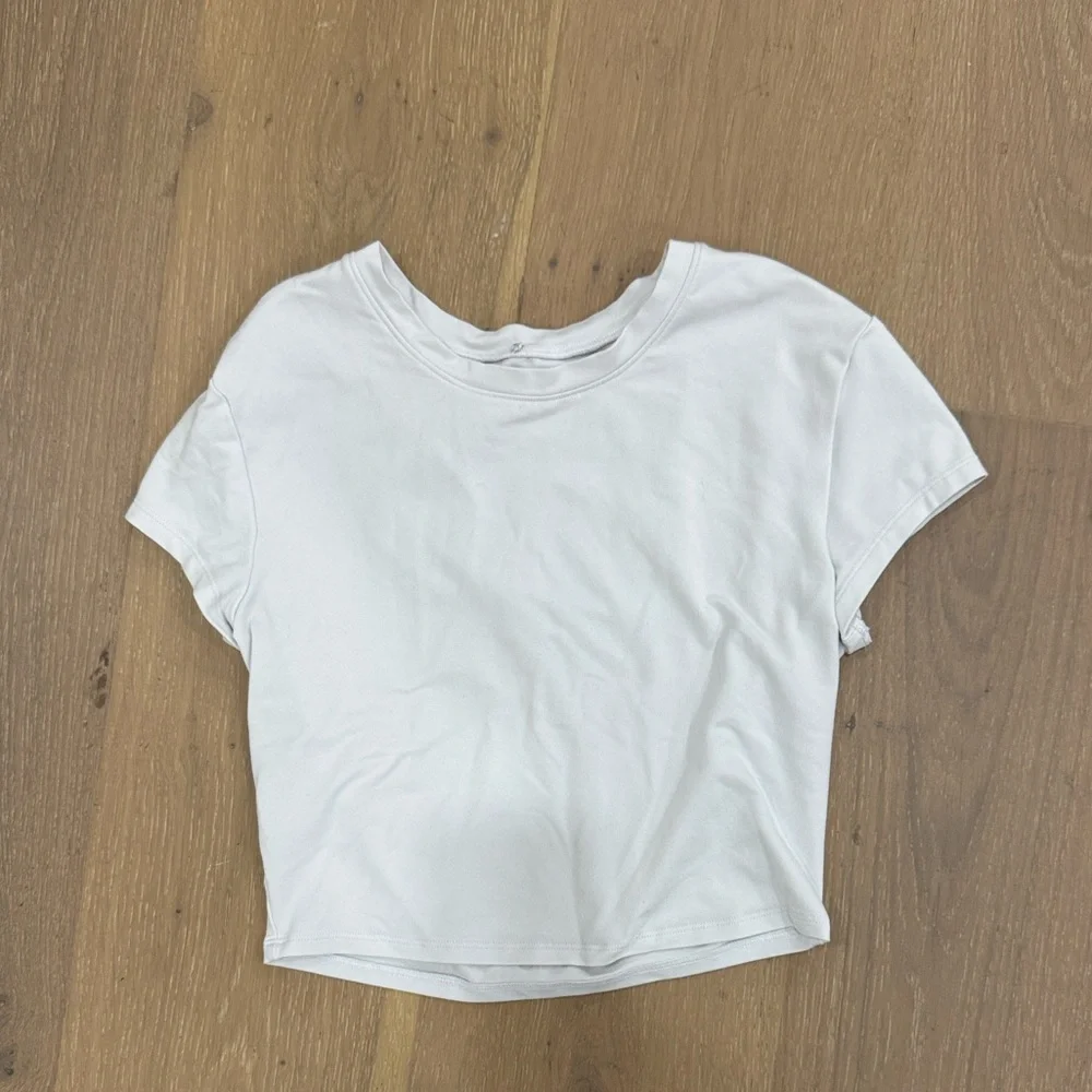 Alo White Crop Top - Picture 2 of 3